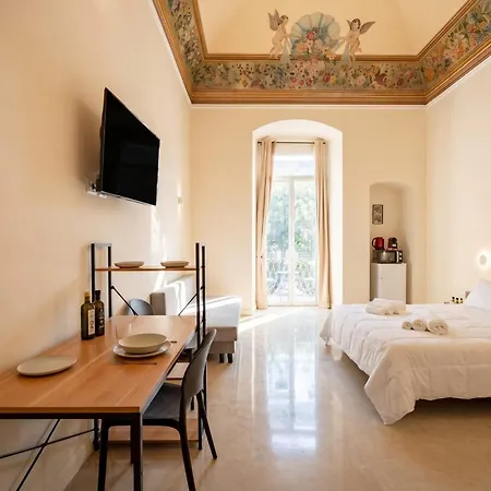 Hub 5 Aparthotel 3*